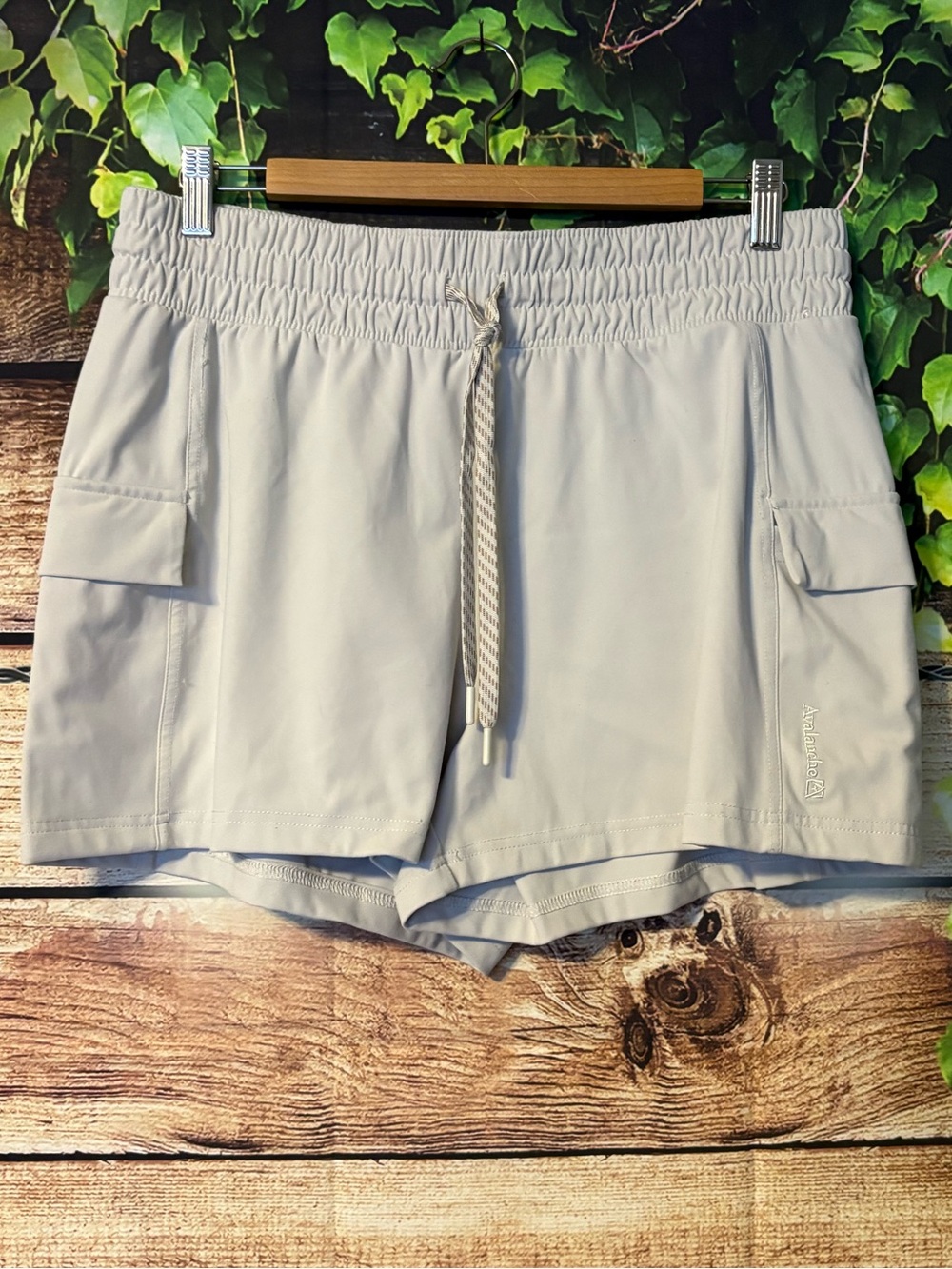Avalanche Light Gray/Tan Active Drawstring Shorts